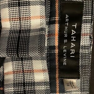 Tahari Arthur S. Levine Plaid Blazer